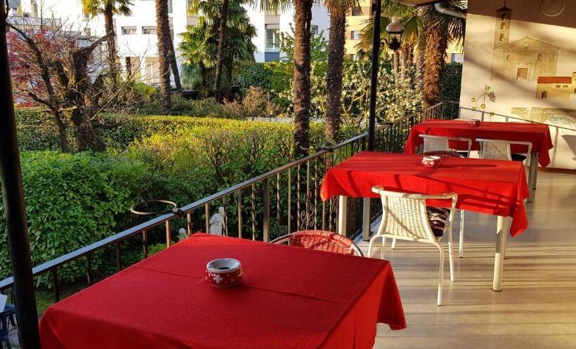 مبيت وإفطار Garni Molinazzo