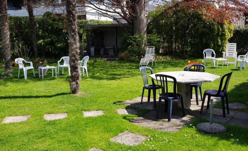 مبيت وإفطار Garni Molinazzo