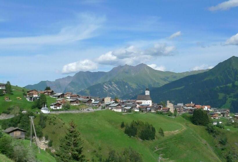 בית מלון כפרי Alpina