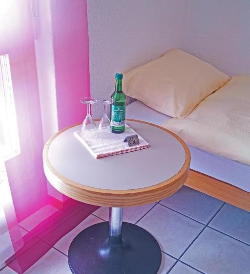 בית מלון כפרי Lötschberg