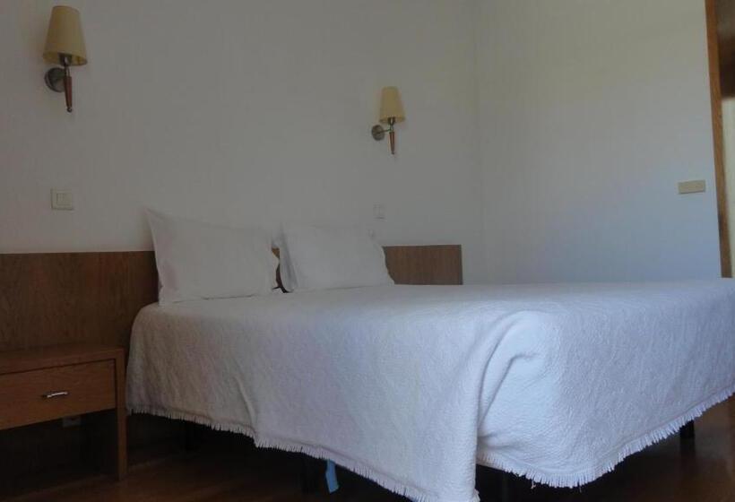 בית מלון כפרי O Mirandes