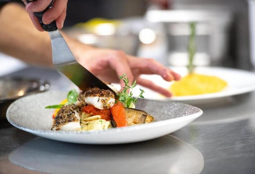 فندق Zum Goldenen Kreuz