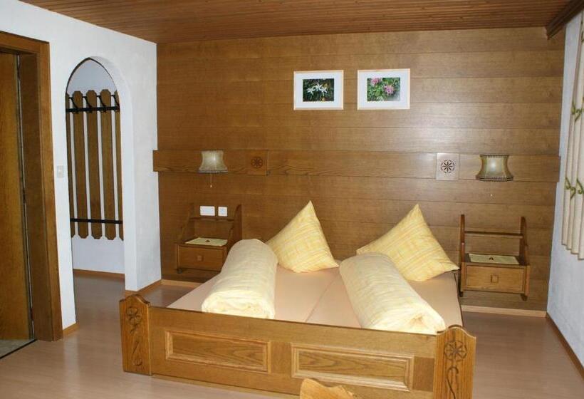 Sonnenhotel Soldanella Sonneck