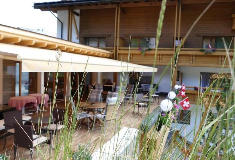 Sonnenhotel Soldanella Sonneck