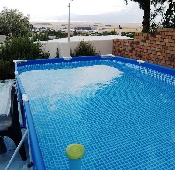 カプセルホテル Morrie S Place Intown Guest Room With Netflix And A View