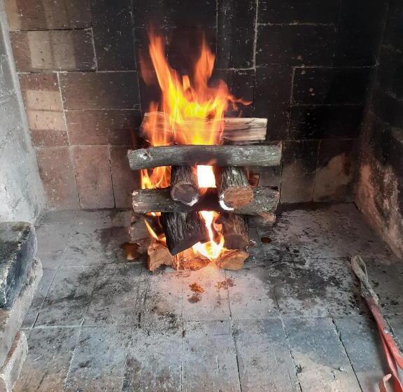 فنادق الكبسولة Morrie S Place Intown Guest Room With Netflix And A View