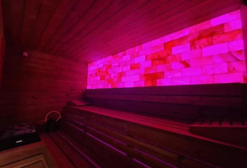 Hotelli Colt De Rai Deluxe & Spa