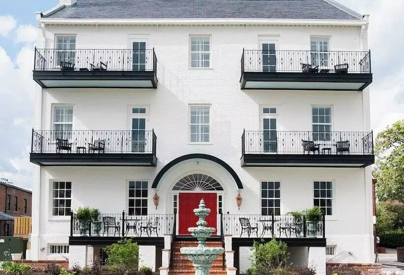 ホテル The Harvey