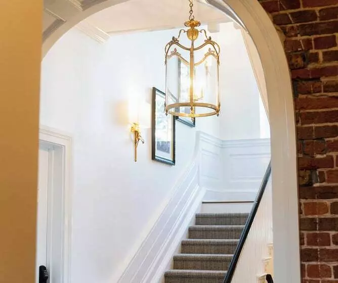 ホテル The Harvey