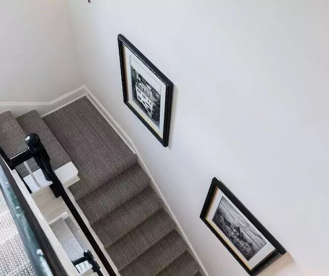 ホテル The Harvey