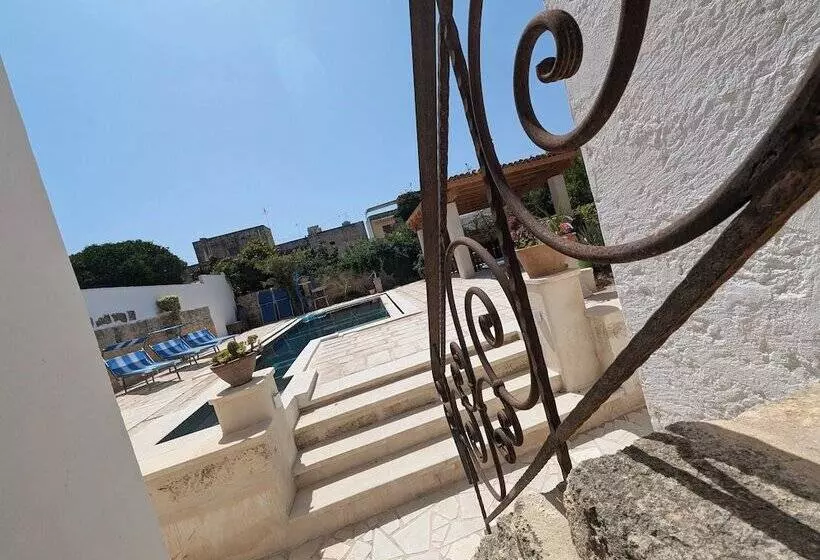 Aamiaismajoitus (B&B) The Art Of Leo