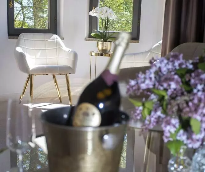 ホテル Zámek Kvasetice