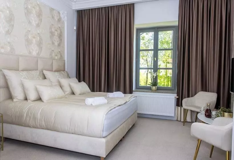 ホテル Zámek Kvasetice