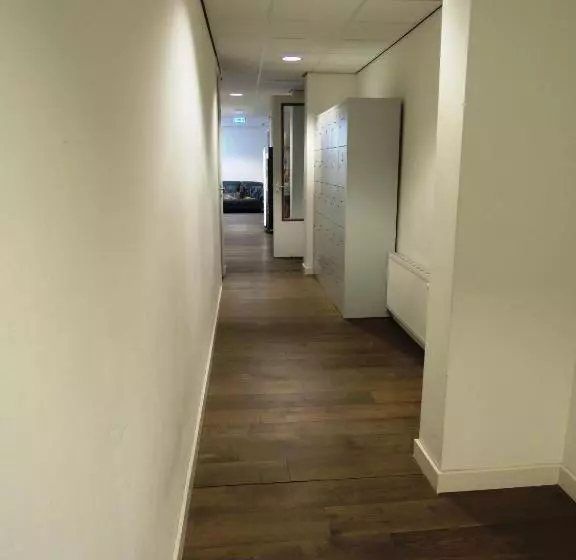 ユースホステル 3be Backpackers Bed & Breakfast Eindhoven