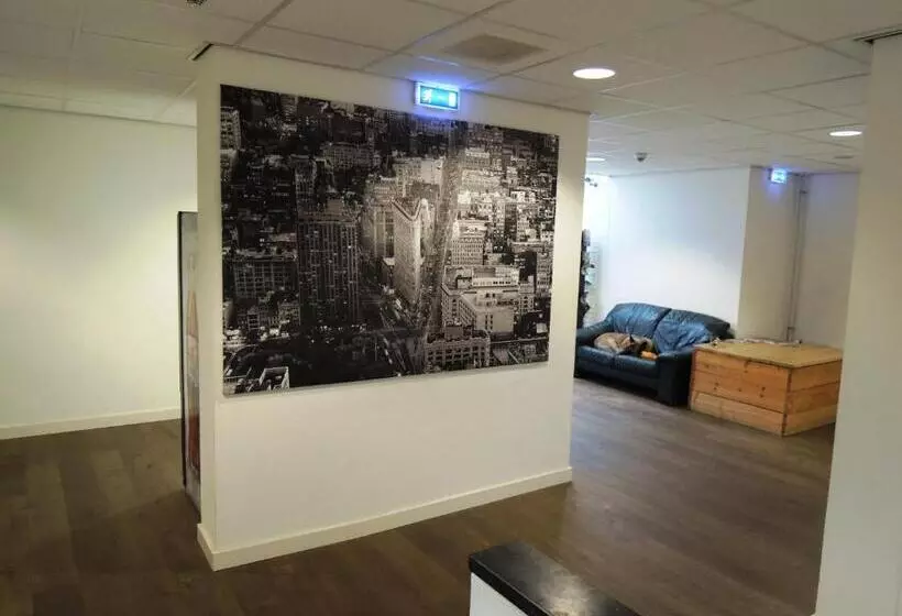 ユースホステル 3be Backpackers Bed & Breakfast Eindhoven