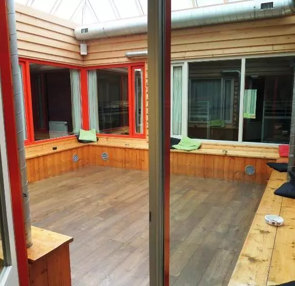 ユースホステル 3be Backpackers Bed & Breakfast Eindhoven