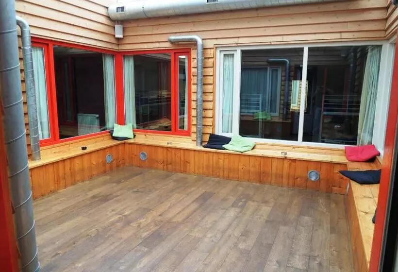 ユースホステル 3be Backpackers Bed & Breakfast Eindhoven
