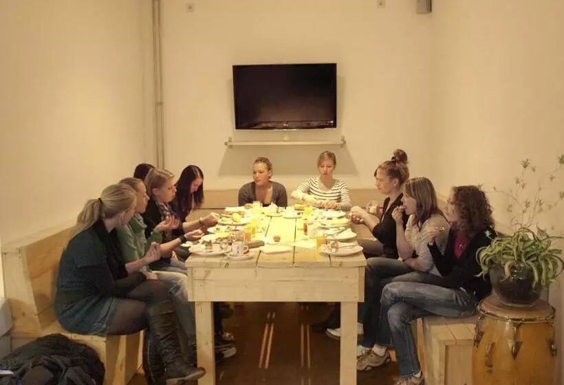 ユースホステル 3be Backpackers Bed & Breakfast Eindhoven