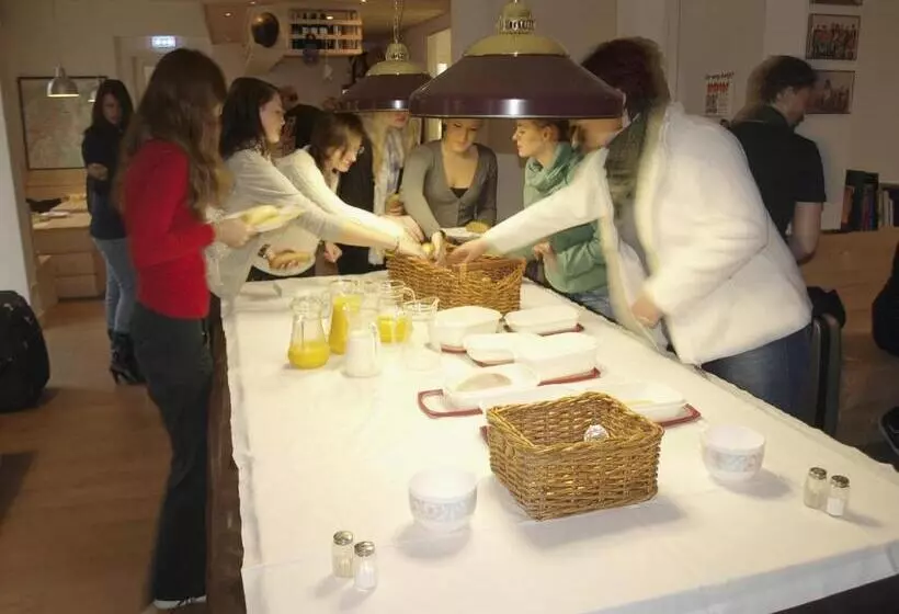 ユースホステル 3be Backpackers Bed & Breakfast Eindhoven