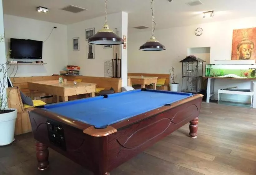 ユースホステル 3be Backpackers Bed & Breakfast Eindhoven