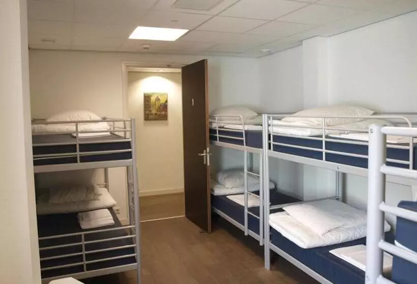 ユースホステル 3be Backpackers Bed & Breakfast Eindhoven