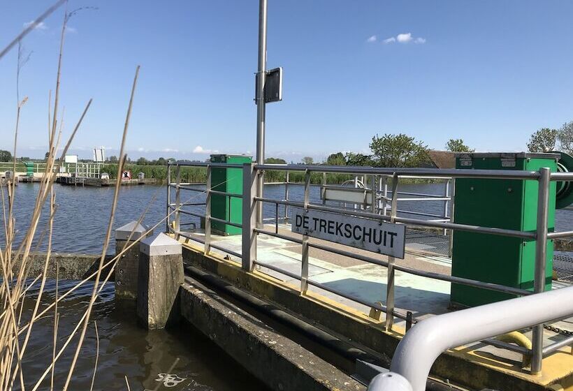 ベッドアンドブレックファースト Bed&breakfast Maasland