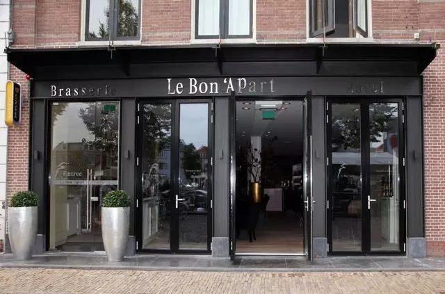 Hotelli Tres Boutique