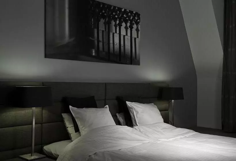 Hotelli Tres Boutique