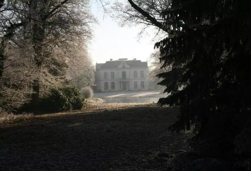 Strandhotel Dennenbos