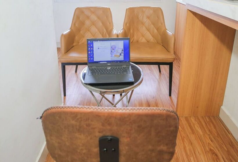 בית מלון כפרי Oyo 93933 King S Room