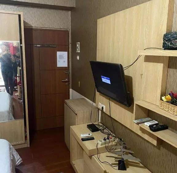 Hotelli Oyo 93952 Dms Property