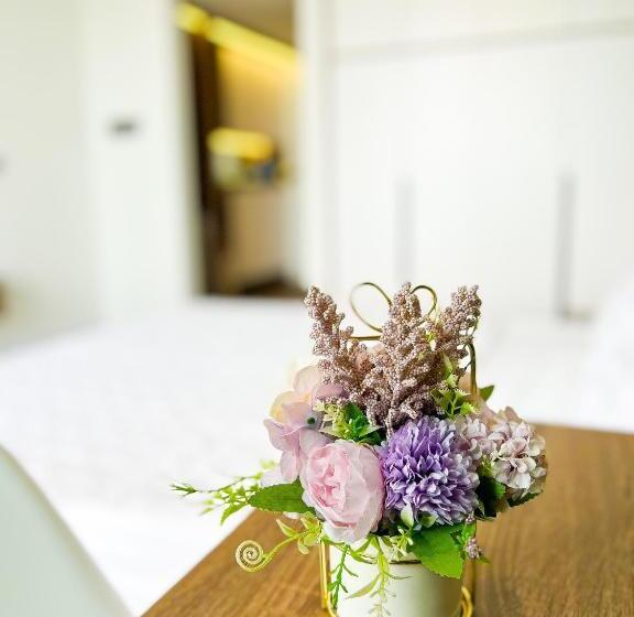 Flamingo Ibiza Hải Tiến