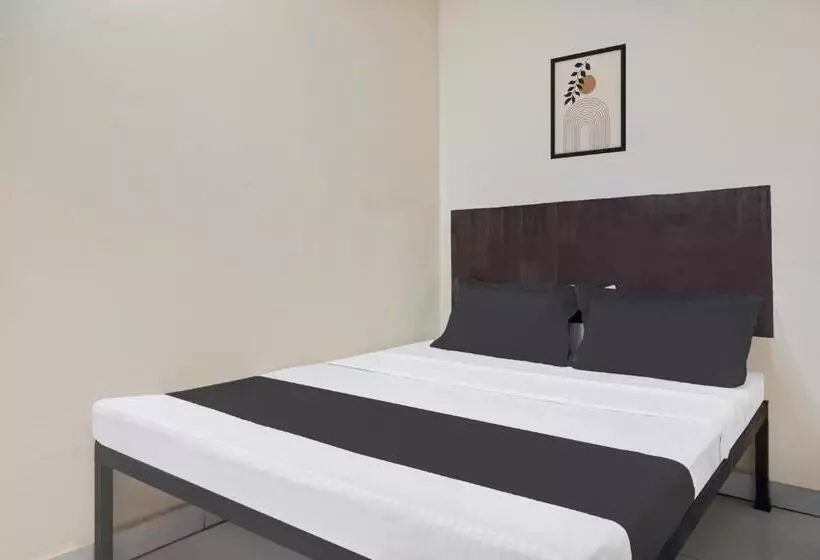 هتل Oyo Highway Lodge