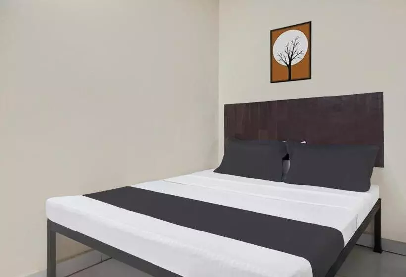 هتل Oyo Highway Lodge