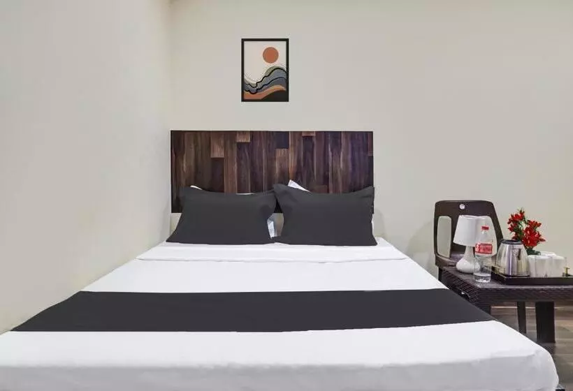 هتل Oyo Highway Lodge