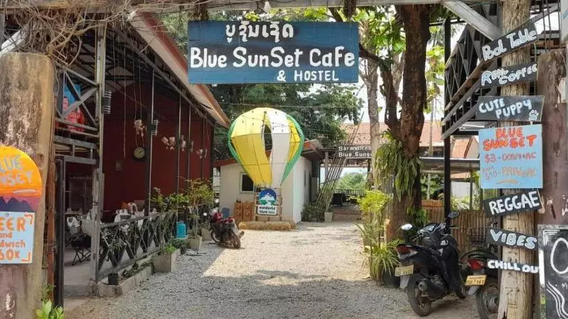 Blue Sunset Hostel