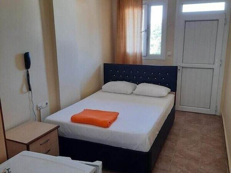 Yunus Hotel & Bungalow