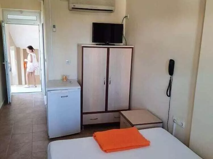 Yunus Hotel & Bungalow