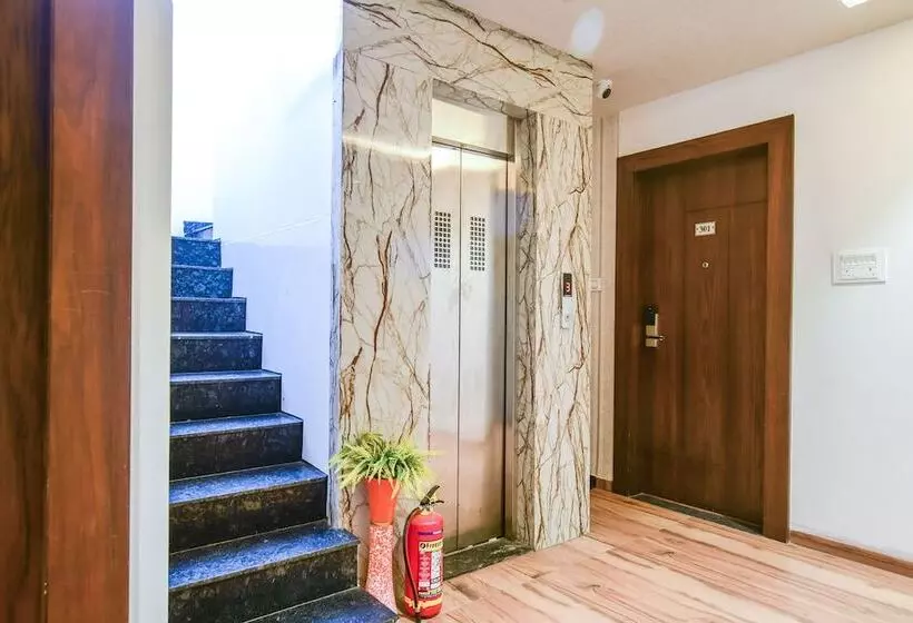 Fabhotel Awadhvue