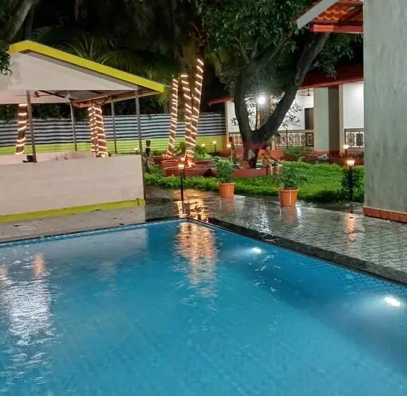 リゾートホテル Happy Holiday Alibaug