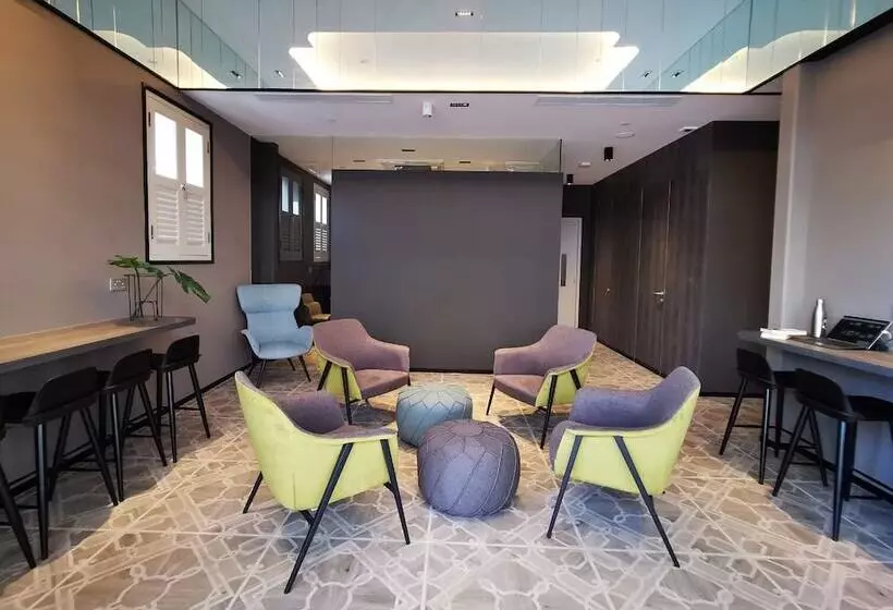 هتل St Signature Jalan Besar