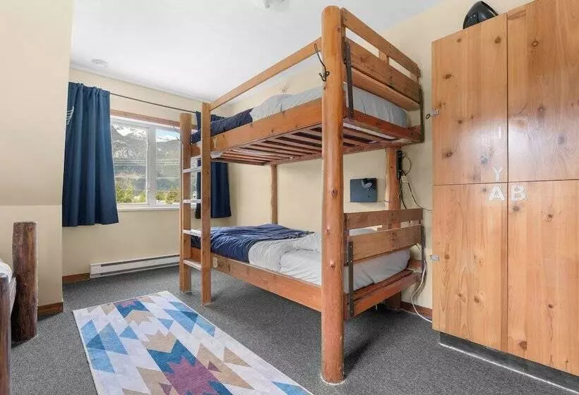 Retkeilymaja Squamish Adventure Inn