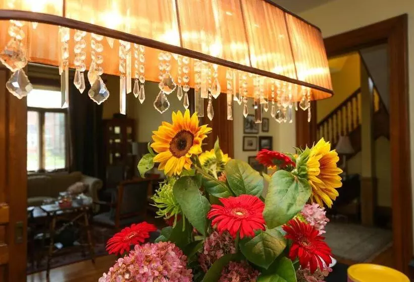 Aamiaismajoitus (B&B) Danby House