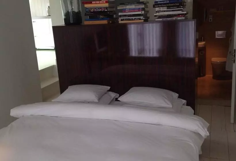 تختخواب و صبحانه Miauw Suites, Canal View City Centre