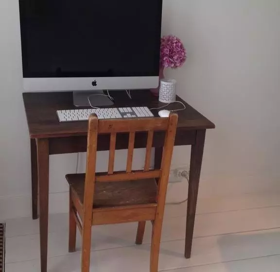 تختخواب و صبحانه Miauw Suites, Canal View City Centre