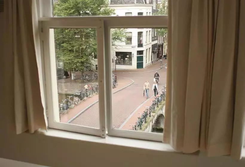 تختخواب و صبحانه Miauw Suites, Canal View City Centre