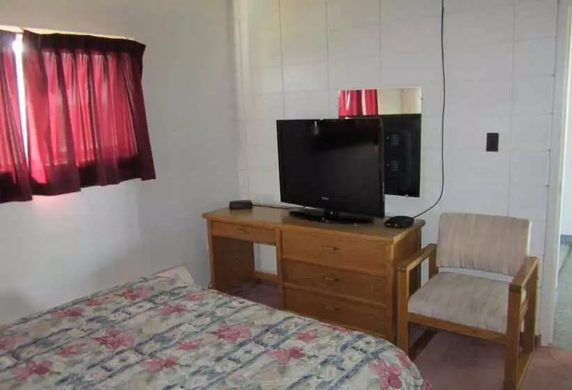 Camelot Court Motel