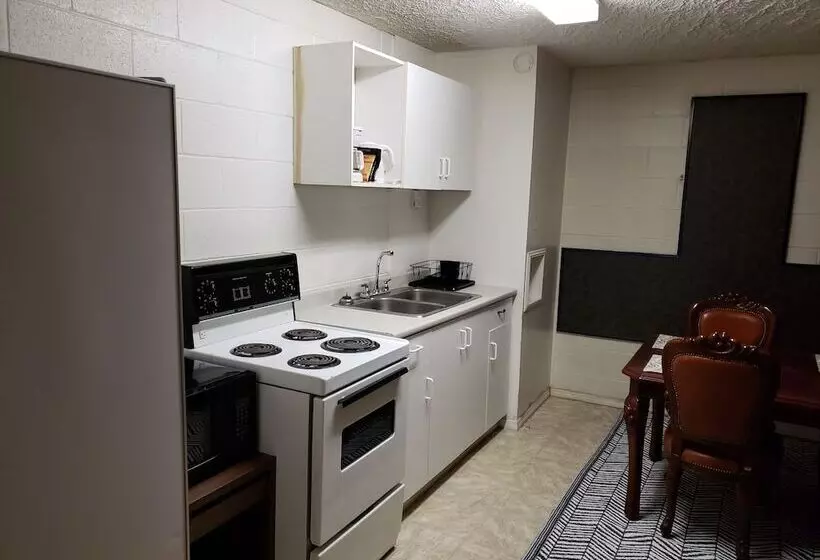 Caravan Motel