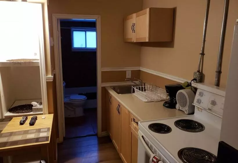 Caravan Motel