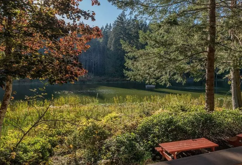 Cusheon Lake Resort